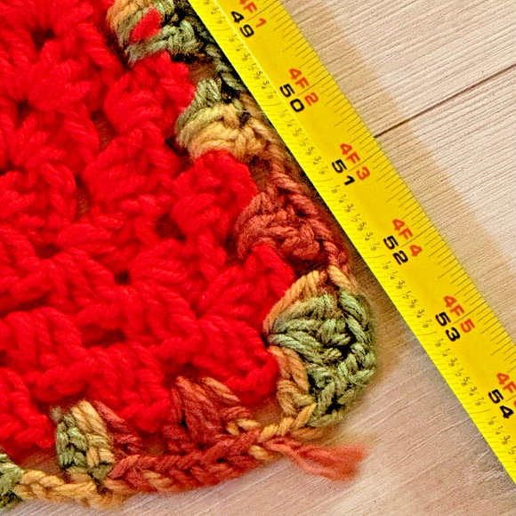 VTG Christmas Crochet Afghan Granny Squares Blanket Throw Red Green 66 X 54" - Picture 5 of 5